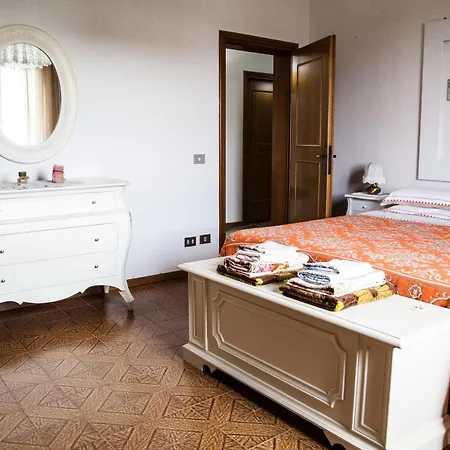 Raffaella Apartment *