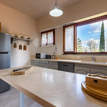 Raffaella Apartment *